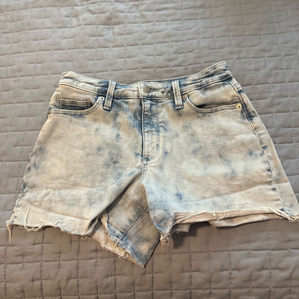 Universal Thread Light Denim Blue Women's Shorts